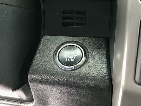 Used 2020 Ford Expedition XLT w/ Equipment Group 202A image 12