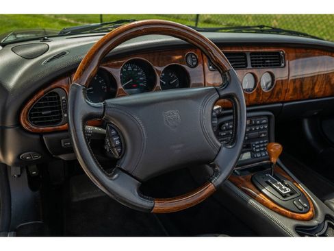 Used 1998 Jaguar XK8 Convertible image 19