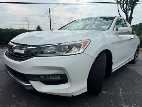 Used 2016 Honda Accord EX-L image 2