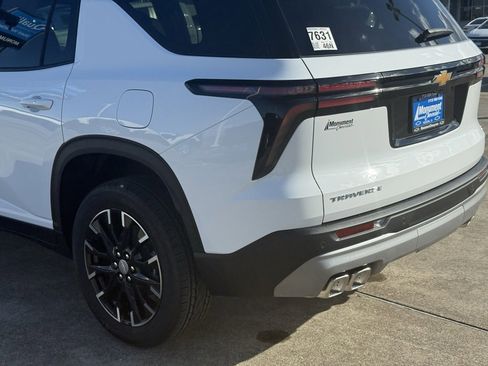 New 2026 Chevrolet Traverse LT image 15