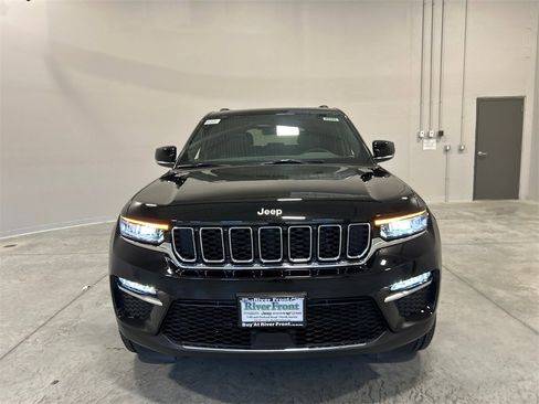 New 2025 Jeep Grand Cherokee Limited image 3