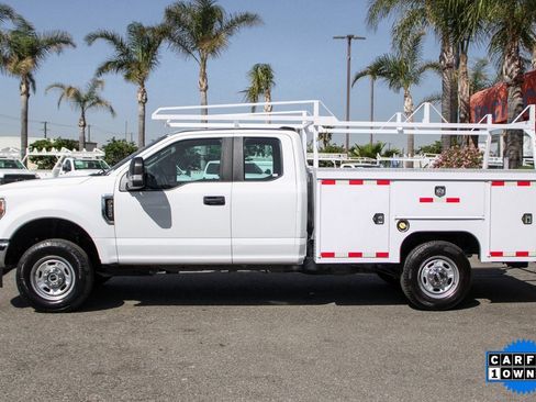Used 2022 Ford F250 XL w/ Power Equipment Group image 5
