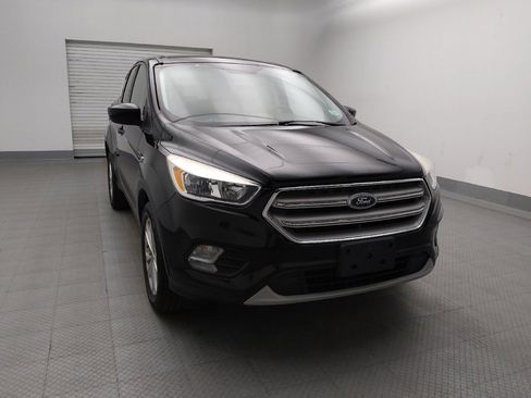 Used 2019 Ford Escape SE FWD image 14