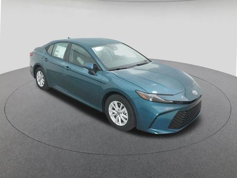 New 2026 Toyota Camry LE image 13