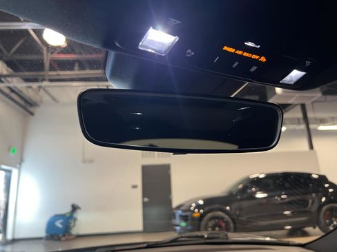 Used 2018 Porsche 718 Cayman image 21