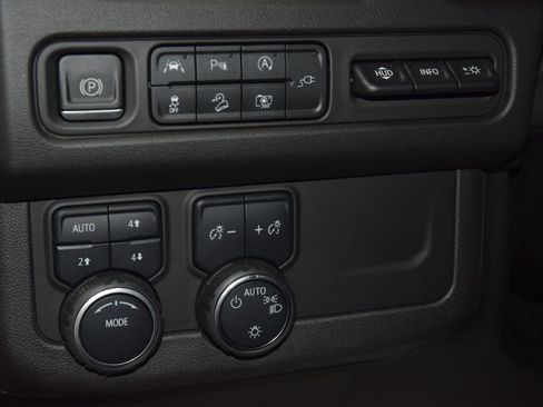 Used 2022 Chevrolet Tahoe High Country AWD/4WD image 37