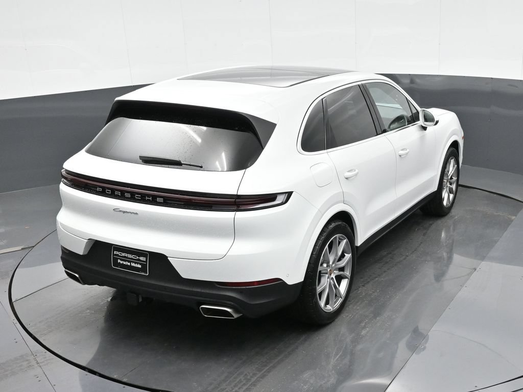 Certified 2026 Porsche Cayenne AWD/4WD image 29