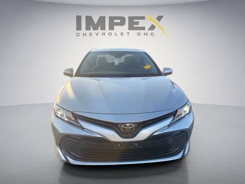 Used 2020 Toyota Camry LE FWD image 8