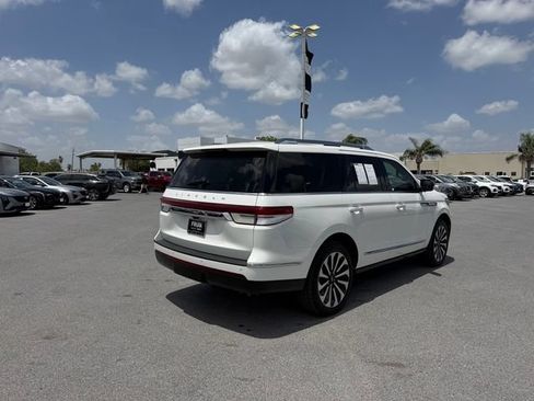 Used 2023 Lincoln Navigator Reserve AWD/4WD image 5