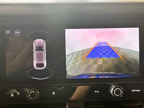 Used 2024 Porsche Macan Turbo w/ Premium Plus Package image 17