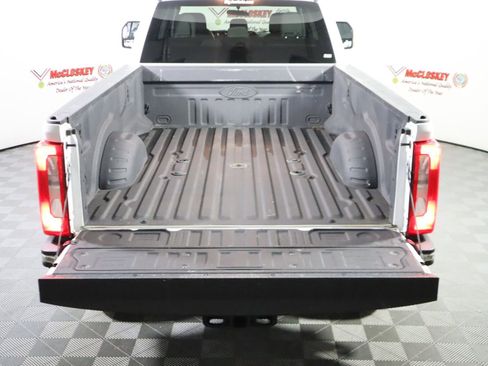 Used 2024 Ford F350 XLT image 11