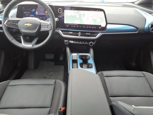 Certified 2024 Chevrolet Equinox EV LT FWD image 15