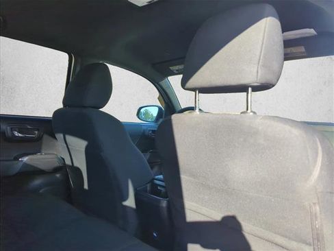 Used 2020 Toyota Tacoma TRD Sport image 22