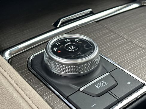 Used 2024 Ford Expedition Max Limited image 32