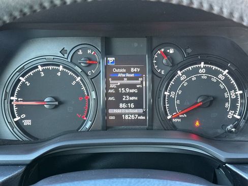 Used 2024 Toyota 4Runner SR5 RWD image 23