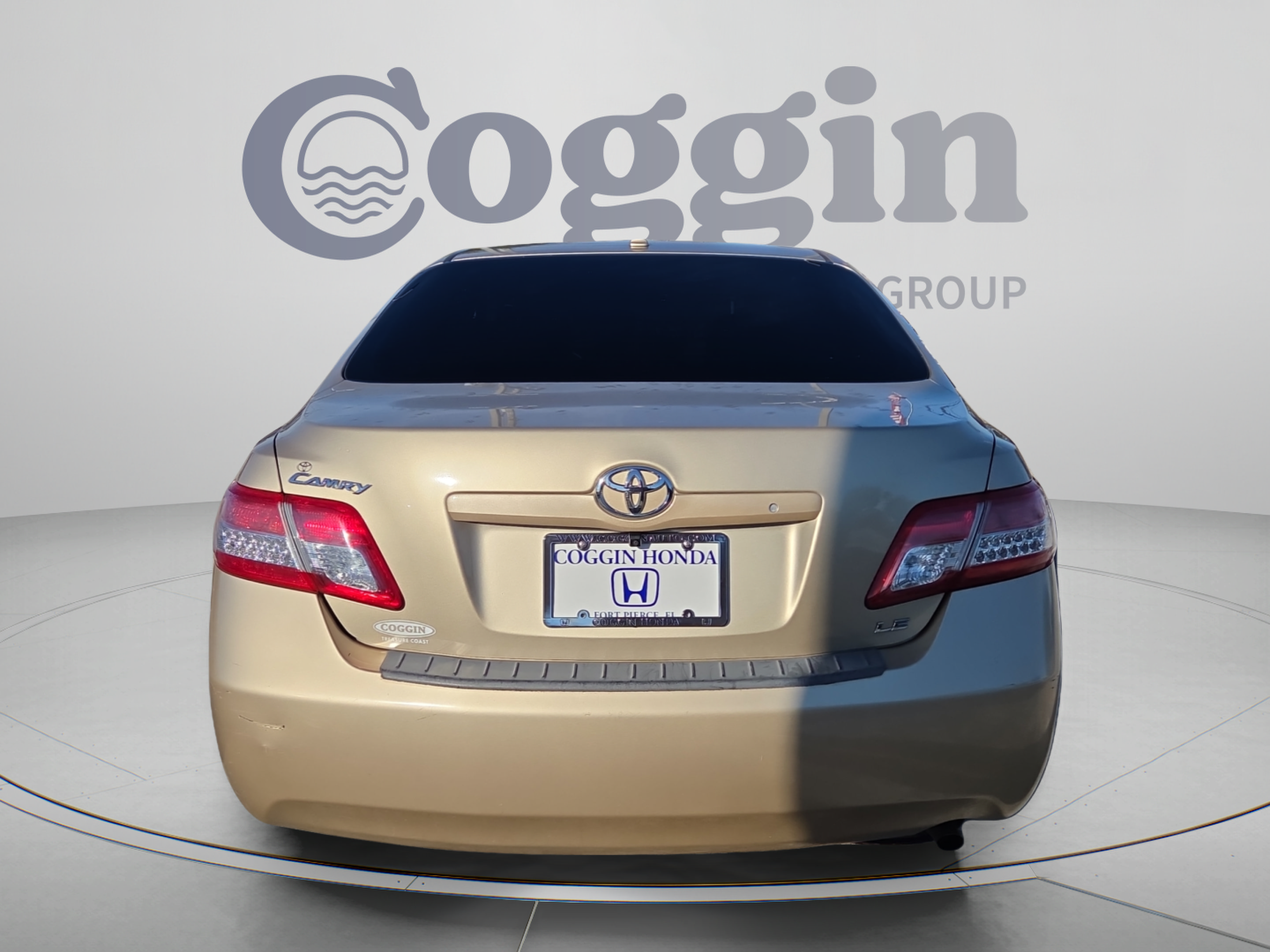 Used 2011 Toyota Camry LE w/ LE Extra-Value Pkg FWD image 4