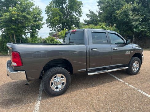 Used 2017 RAM 2500 SLT AWD/4WD image 4
