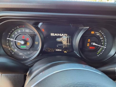 Used 2024 Jeep Wrangler Unlimited Sahara image 17