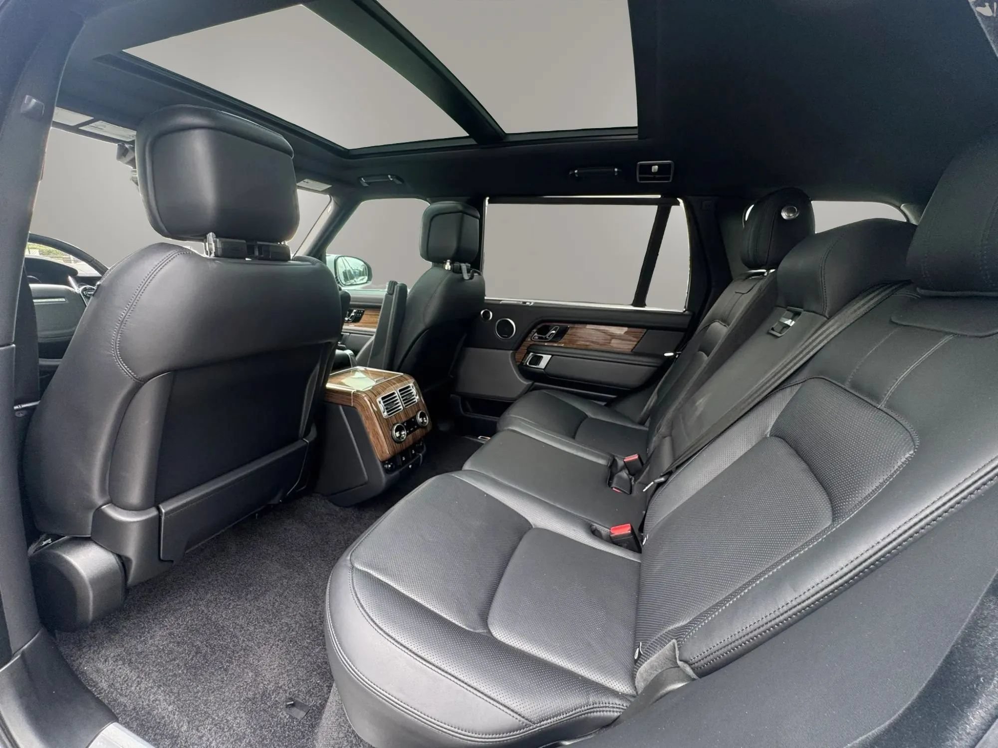 Used 2019 Land Rover Range Rover Long Wheelbase Supercharged AWD/4WD image 15