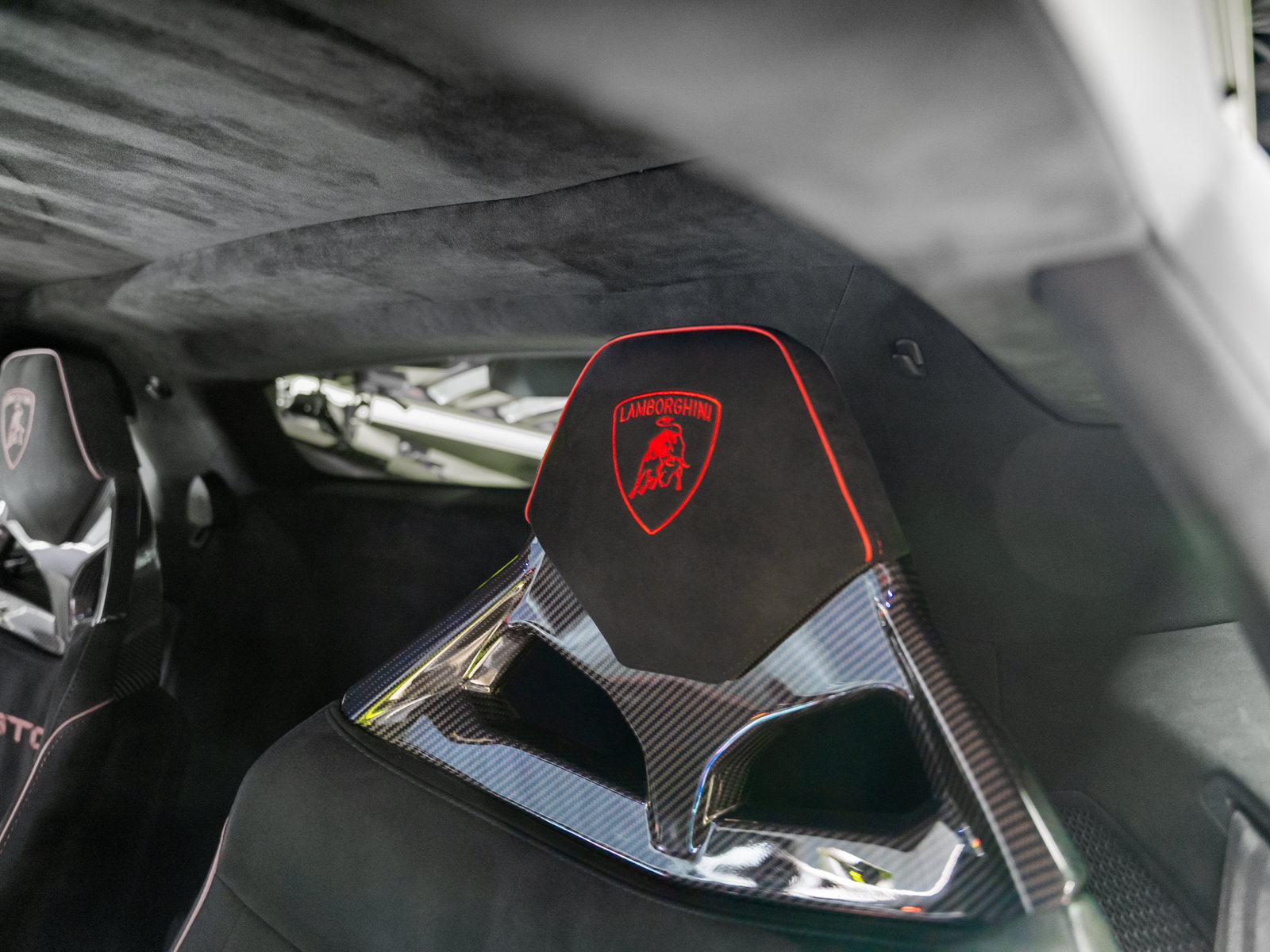 Used 2022 Lamborghini Huracan STO RWD image 74