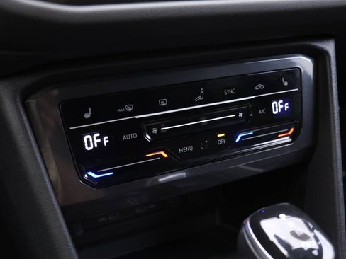 Used 2022 Volkswagen Tiguan SEL R-Line image 6