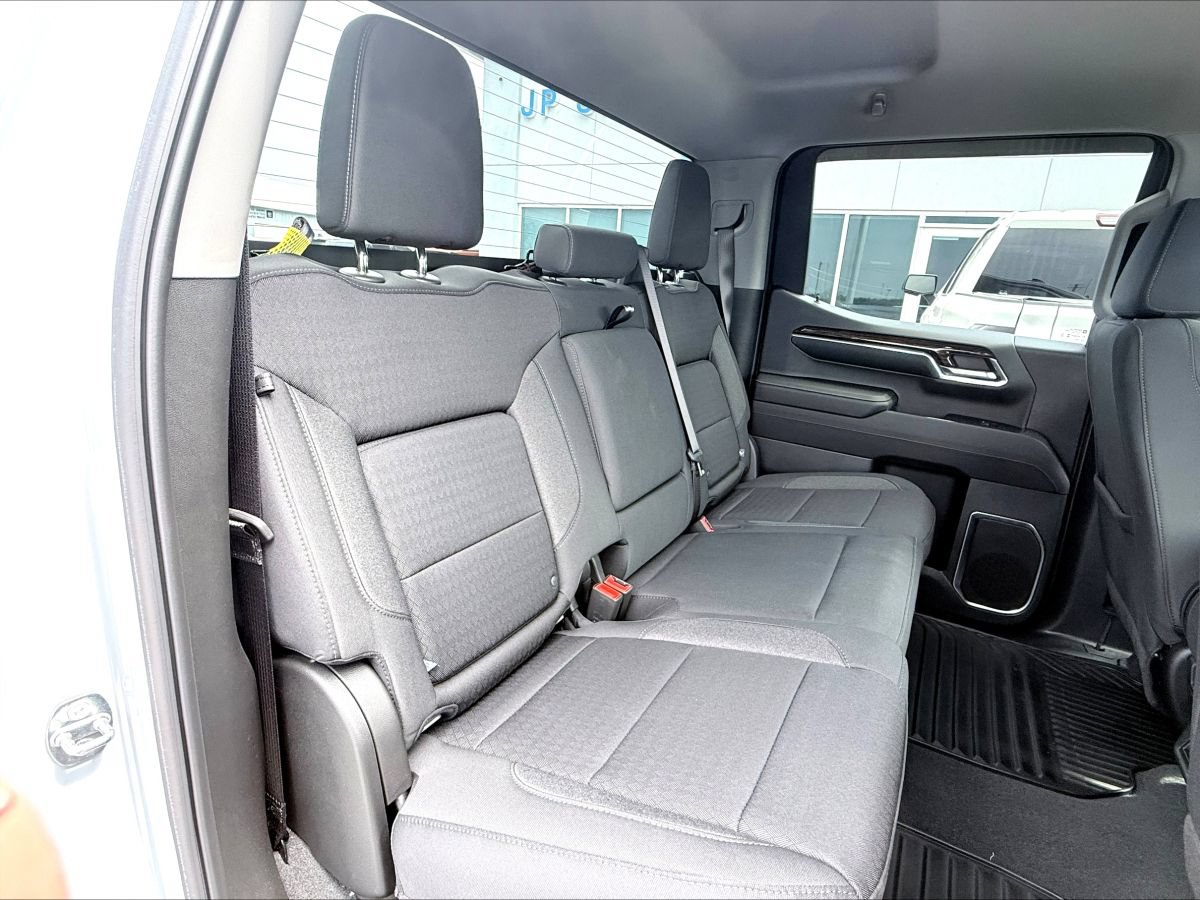 Used 2024 GMC Sierra 1500 Elevation AWD/4WD image 14