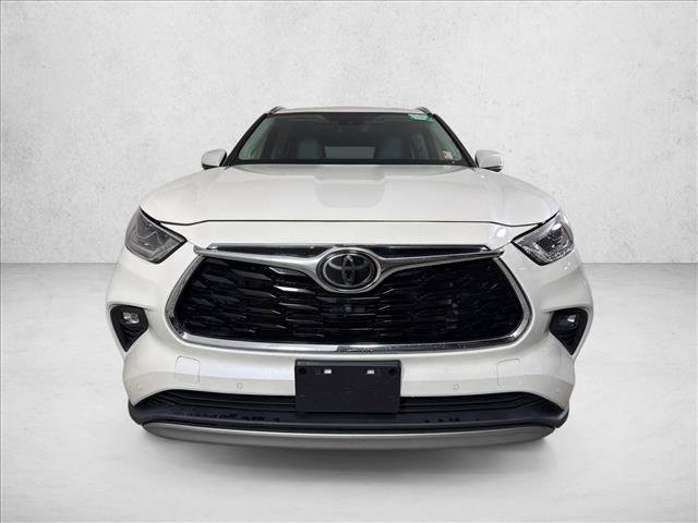 Used 2021 Toyota Highlander Platinum FWD image 10