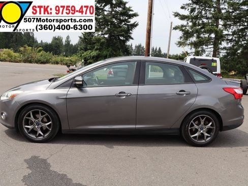 Used 2014 Ford Focus SE w/ Equipment Group 201A FWD image 8