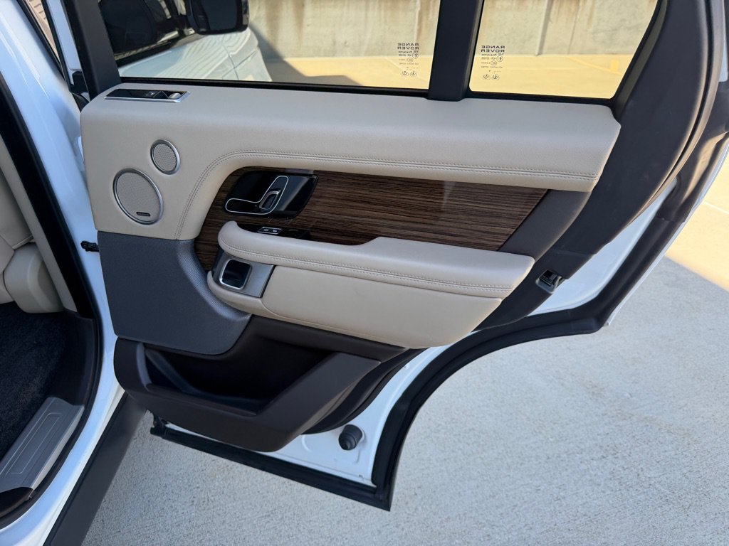 Used 2018 Land Rover Range Rover Supercharged AWD/4WD image 30