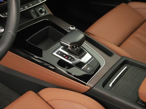 Used 2021 Audi Q5 Prestige w/ Prestige Package AWD/4WD image 17