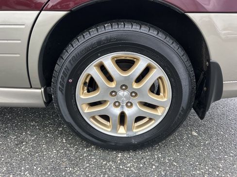 Used 2001 Subaru Outback Limited image 25