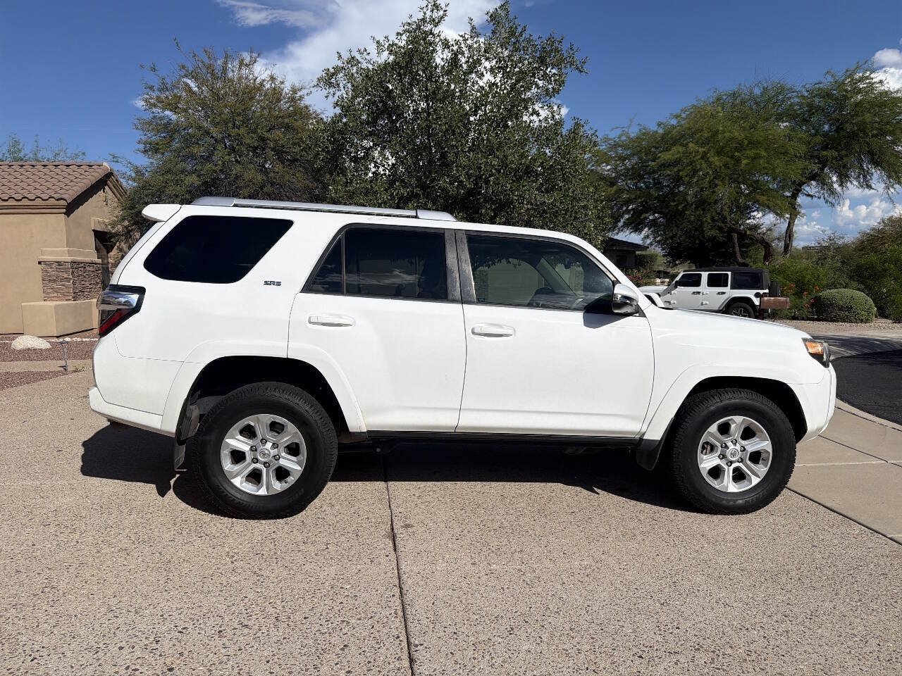 Used 2014 Toyota 4Runner SR5 Premium AWD/4WD image 10