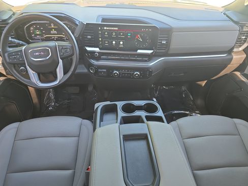 Used 2025 GMC Sierra 1500 SLT RWD image 9