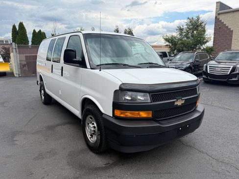 Used 2018 Chevrolet Express 2500 RWD image 7