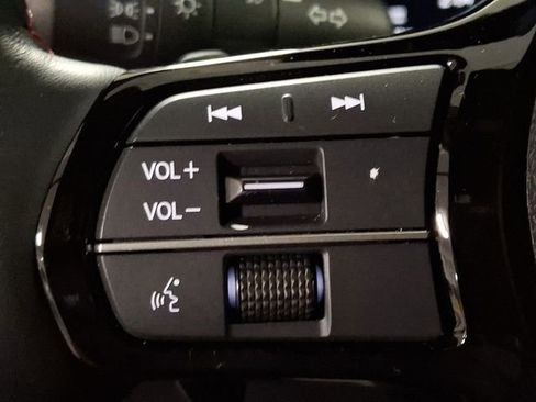 Used 2025 Honda Pilot Black Edition image 22