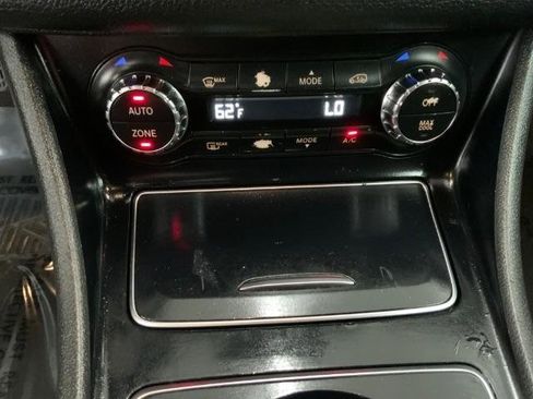 Used 2018 Mercedes-Benz GLA 250 4MATIC image 17