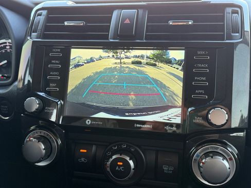 Used 2024 Toyota 4Runner TRD Off-Road AWD/4WD image 29