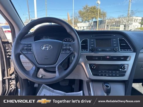 Used 2016 Hyundai Sonata SE image 19