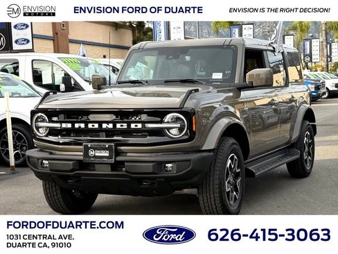 New 2025 Ford Bronco Outer Banks image 4