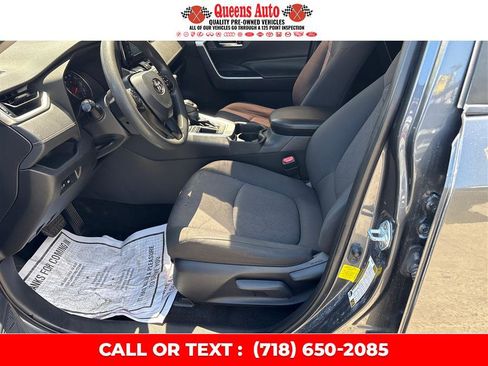 Used 2019 Toyota RAV4 XLE FWD image 10