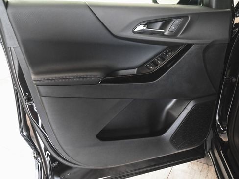 Used 2026 Chevrolet Equinox LT image 8