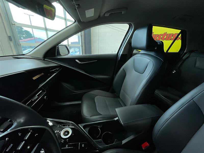 Used 2024 Kia Niro Wind FWD image 12