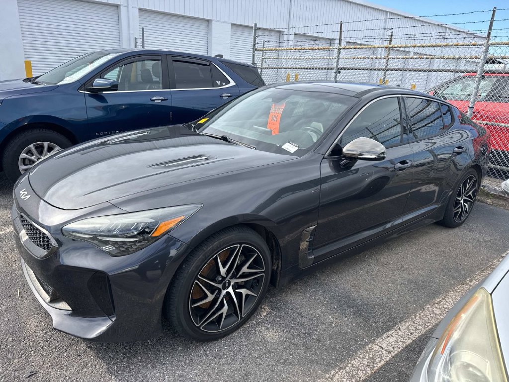 Used 2022 Kia Stinger GT-Line w/ Sun & Sound Package RWD image 9