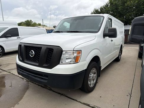 Used 2020 Nissan NV 2500 SV RWD image 1