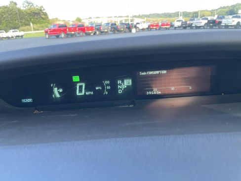 Used 2014 Toyota Prius Two w/ Preferred Accessory Package FWD image 23