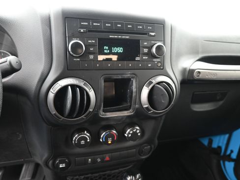 Used 2017 Jeep Wrangler Sport AWD/4WD image 17