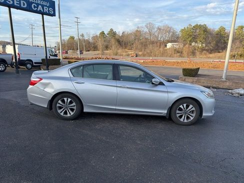 Used 2015 Honda Accord LX image 4