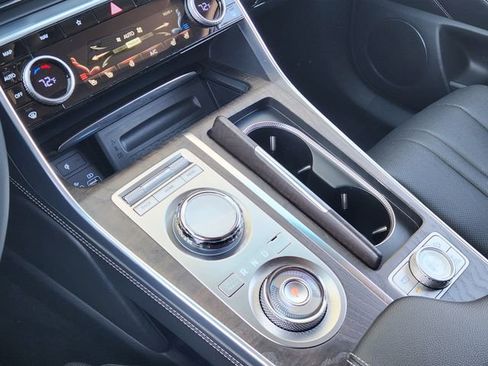 Used 2024 Genesis GV80 3.5T image 16