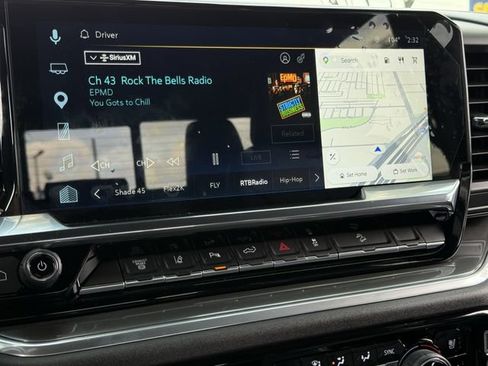 Used 2025 Chevrolet Silverado 2500 High Country w/ Technology Package AWD/4WD image 14