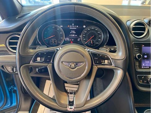 Used 2020 Bentley Bentayga image 14
